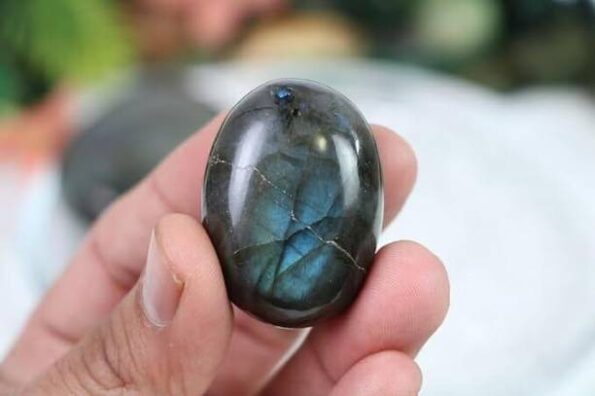Cat Eye/Lehsuniy 5.25 Ratti or 5 Ct Gemstone for Men & ...