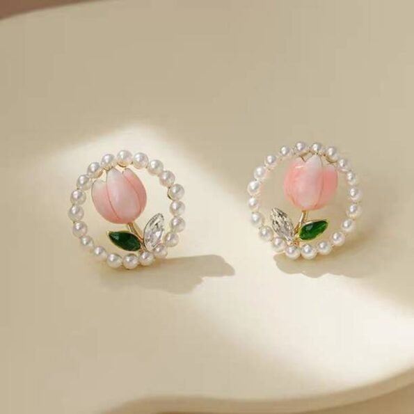 Sizzling Drop Shaped Earring For Women & Girls Metal Dr...